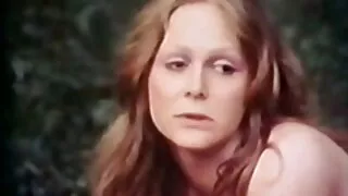 Mergina turi problemų su anglų kalba ir draugas užpuolė padėti mergaitei. Jis ketina padaryti pertrauką po minčių audros su draugu.  Ji pakliuvom jauną cum į savo burną, tada glostė savo asilą ir pradėjo įdėti varpą į savo pūlingą. Paskutinis šūdas skylė yra makšties plyšys, kur eina dude Didelis Gaidys. Kūdikis gasps ir šaukia, kad ištemptų savo skylę iš užpakalio.  Nashka yra patenkinta aukštos kokybės ebalovo procese, kol ateis geras šūdas įvairiose pozicijose. Chikula bandelės suspaudžiamos vertimo judesiais.