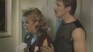 Kaimyno vaikinas įprato bėgti pasimylėti su blondine. Krasotule yra pamaloninta, kad tokius Snickerius nunešė brandi komanda. Jauni Nigeris-mama meilužis su dideliu milkings. Kalė Pakliuvom omenyje savo didelę patirtį. Atvykus svečiui, be tolesnio ceremonija, prakeiktas velnias sucks elastingą vienetą.  Gyvas pahabnikas pisato nori persmelkti save. Pozuodama keturiomis, pasitikinti savimi shabolda jaučiasi labai šauni. Sass fuc žioplių žinoti save shoves didelis gaidys į skylę. O kartais pūlingą pertraukia Kunilingas, kurį su džiaugsmu pasitinka raguota ir kreiva moteris.
