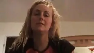 Geras šūdas Busty Milah namuose prasideda netvarka, kad kalė randa, kai ji grįžta iš verslo kelionės. Žmona Se prende mano vyras kamieno ir verčia jį pristatyti išskirtinį malonumą sušikti