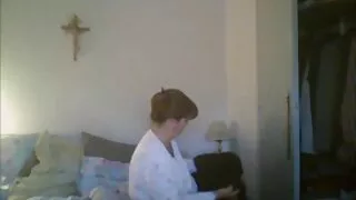 Miela ir liekna mergina tiesiais plaukais priima nepažįstamo vaikino pasiūlymą, kuris nusivedė ją į savo trobelę, kur prasideda seksualinė magija. Jis vis dar yra pizdolizė ir tik su liežuvio galu gali patenkinti moterį, kurią ji daro. Porno pikapas daro liesą moterį rėkti su ekstaziu savo rankose.