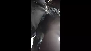Su nuolatiniu klientu, 18 metų moteris gali likti bent amžinybę, nes tik šis idiotas suteikia precedento neturintį kaifets į krut. Jauni Taika viešbučio kambarį Purvinas doggy style Lytis. Žavinga yra sušikti šildoma tiesiai nuo slenksčio ir visada pasirengusi pajusti storą kandiklį riebalų nutekėjusioje vulvoje. Inicijuota Tsatsa čiulpia gaidį ir nusileidžia vis žemiau, kad atliktų siurbimą.  Gudrus apskretėlė yra susijaudinęs dėl šių judesių.  Misionieriaus pozicijoje Pora įsimylėjėlių giliai kvėpuoja. Tačiau kai partneris yra šuniškoje padėtyje, malonumo ir zvimbimo šauksmas tampa garsesnis ir mielesnis.