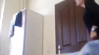 Ištvirkę Jauni sluts Kenzie ir Vina labai mėgsta žaisti vienas su kito asilais, ten įkišdami analinius kamščius ir visais atžvilgiais patenkindami ugningus ir karštus kūnus. Šiandien žavios Lesbietės davė dvigubą seksą, o žaismingi liežuviai paslydo ant kamieno, valstietis manė, kad jis pučia seksualinį organą tarp temperamentingų moterų bandelių.  Maloniam vaikinui pavyko, o sluts tiesiog rėkė iš džiaugsmo, kai meilės raumuo pakaitomis įėjo ir išėjo iš įtempto se sh asilo