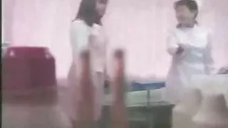 Mielas miestietis turės karštą seksą su ištroškusia ir patyrusia moterimi, norinčia paragauti jo ankšties. Varpa akimirksniu pakilo į erekciją, nes dar kartą buvo naudinga puiki mazgų patirtis ir įgūdžiai. Tipokas nesigailėjo santykių su tokia kalyte ir leidžia jai aktyviai dirbti su burna ir pakyla burnos vulgarumu. Po siurbimo sekė tikras šūdas ir Pornografija drėgnoje makštyje.  Patelės skylė išsiplečia ir lengvai priima partnerio pūlingą.  Studentas prakaituoja ir bando patenkinti ponia su savo Kukan, slapping grožį su savo plika kūnu ir padaryti nepadorų garsų sušikti.