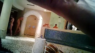 Du mokiniai grįžo namo per vėlai, tą patį rytą, kur jų laukė nepatenkinti tėvai. Bičiuliai tikisi, kad dukros grįš iš vakaro, o merginos klaidžiojo po klubus ir aiškiai gėrė. Subrendę vyrai išsiuntė juos į kambarius laukti sprendimo dėl bausmės. Jie tampa tėčio sperma, kurią vaikinai purškia ant kalių veidų po šūdo. Kraujomaišos Pornografija prasidėjo nuo mušimo ant asilo diržu ir rankomis.  Tėvų nuostabai, mergaitėms tai taip pat patiko, o raudonas asilas pasisuko iš vienos pusės į kitą, o stipri ranka buvo pritaikyta apetiškoms asilo formoms, kurios stovėjo priešais trūkčiojimus.