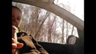 Vaikinai nusirengia ir čiulpia vienas kitą. Patinai ne tik paims burną, bet ir duos išangę, iš kurios visi garsiai dejuoja ir pakyla.  Žinoma, nuo tokio įsiskverbimo į asilą nedaugelis žmonių tylės, tačiau tipai tęsiasi, o ga uomini vyrai toliau pakliuvom į užpakalį, stumdami didelius gaidžius tarp plaukuotų bandelių.