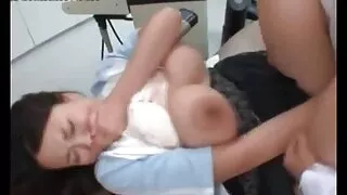 Mergina nori vyro, bet vyras nuolat laikosi darbo ir neturi laiko fuck mergina dėl nuovargio. Taigi Raudonplaukė krala prie skambučio ateina miela tamsiaodė, turinti per didelę ritę.  Chatty kekše Penn Pa Pa Pa gavo juodą gaidį, nes Gaidys apsirengęs specialiai Rasių seksui.  Kalė ketino pasikeisti, bet ne su sekso milžinu, kurio gaidys visiškai nelipa į burną, pūlingas krenta žemyn, kol apsvaigęs nuo narkotikų, išprovokuoja orgazmo atsiradimą nuo menkiausio Gaidžio šliaužimo. Išdavikas bus ekstazėje nuo atlikto švilpuko, bet jis nenorės pakartoti fuck su Niger ilgą laiką.